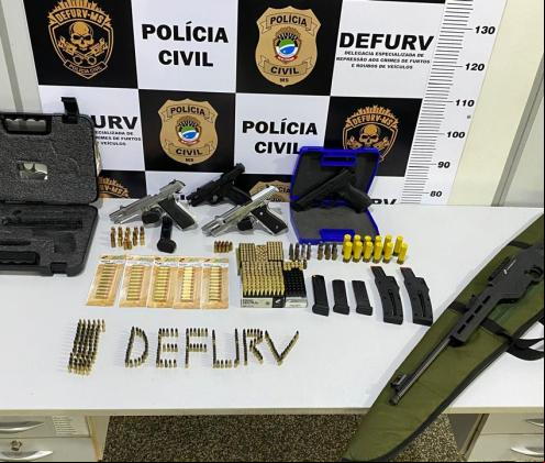 Campo Grande: Polícia Civil recupera motocicleta roubada e prende indivíduo em flagrante por posse de arma de fogo